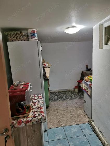 Proprietar vand casa la sat - 9