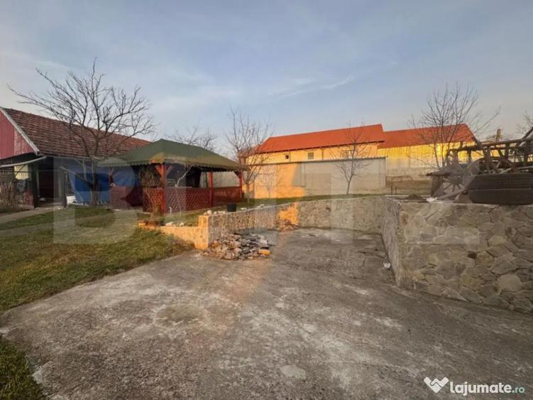 Casa de vanzare, cu 6 camere, 200 mp, zona Hotar - 4