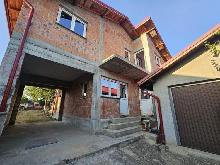 Ciorogarla CENTRAL Casa la Rosu 5Cam+2Bai+3Balc Teren 516mp Intabulata - 1