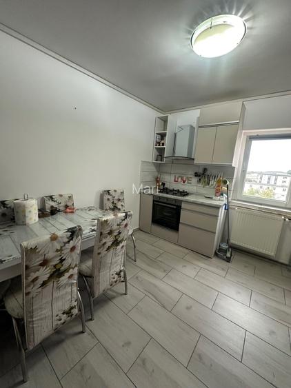 Apartament spatios de vanzare
