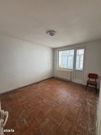 Spațiu comercial, de 75 mp, în Central