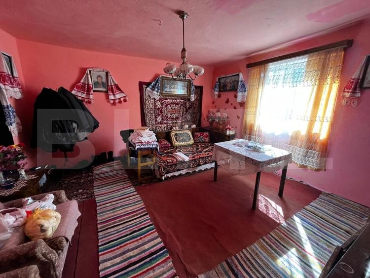 Casă individuală cu 3 camere cu Canalizare în Nord-Vest