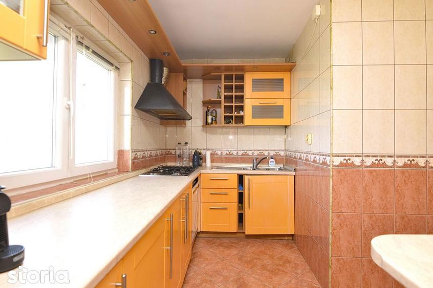 Apartament cu 3 camere decomandat, mobilat în Nerva Traian