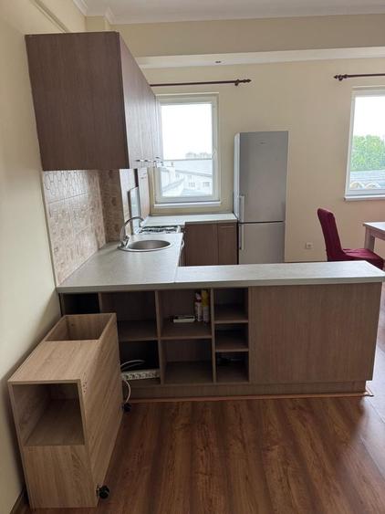 Apartament cu 2 camere decomandat în Calea Moldovei