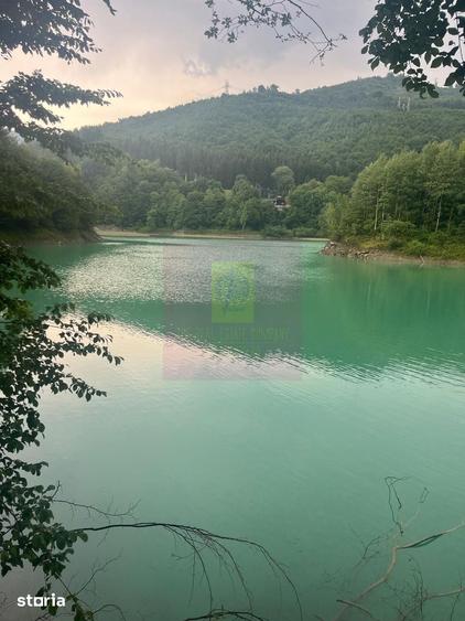 Teren de 1653 mp, în Valea Doftanei