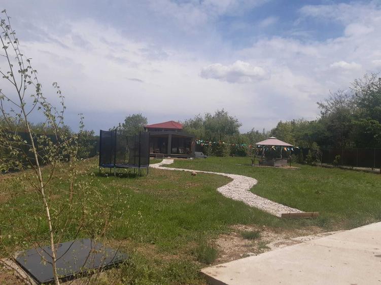 Casă cu 2 camere în Central
