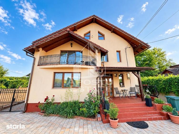 Casă cu 6 camere cu Teren 3500 Mp în Central
