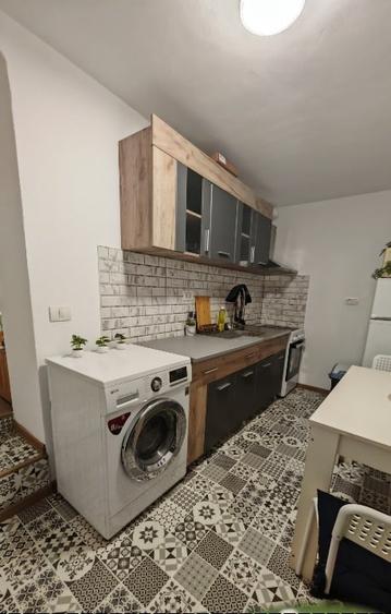 Apartament cu 2 camere semidecomandat în Brașovul Vechi