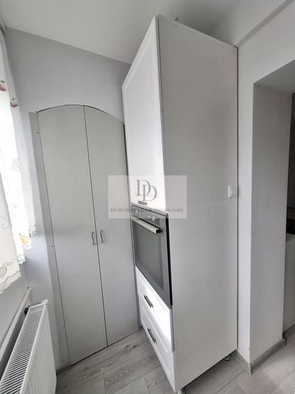 Apartament cu 3 camere decomandat, mobilat în Central