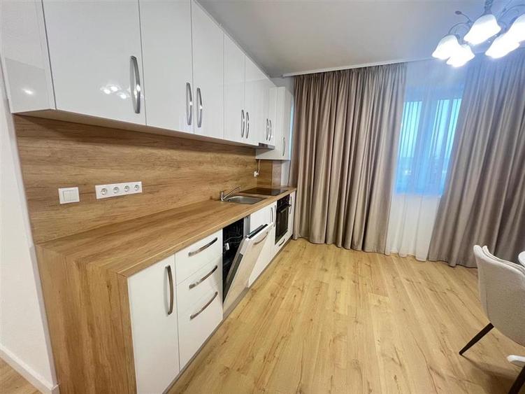 Apartament cu 3 camere decomandat, mobilat în Ștefan cel Mare