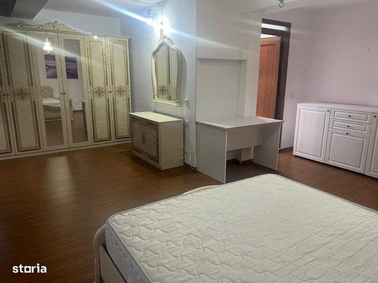 Apartament cu 3 camere decomandat în Micro 3