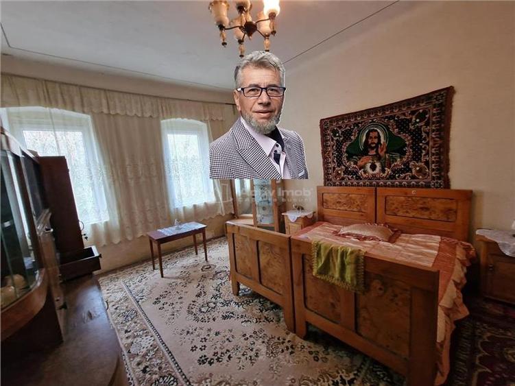 Casă individuală cu 10 camere cu Canalizare în Muncitoresc