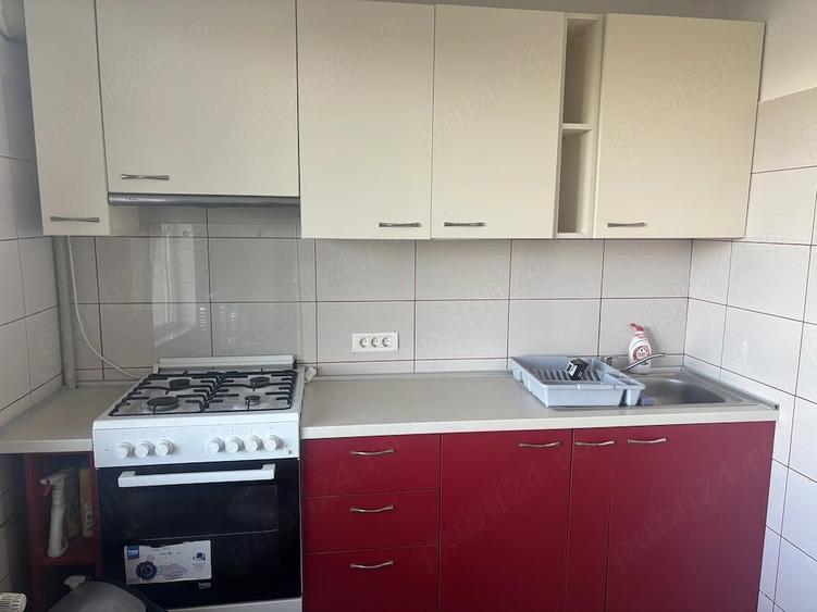Apartament cu 2 camere semidecomandat în Berceni