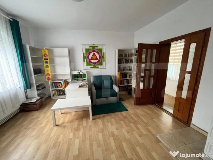 Casă cu 5 camere cu Teren 2000 Mp în Beclean