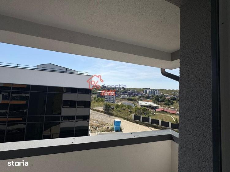 Apartament cu 3 camere decomandat în Bârnova