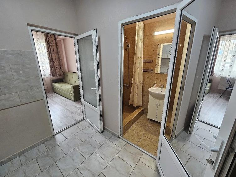 Garsonieră decomandată în UTA