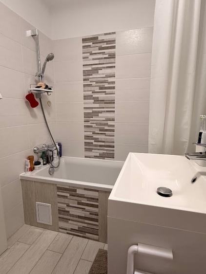 Apartament cu 3 camere, mobilat în Soarelui