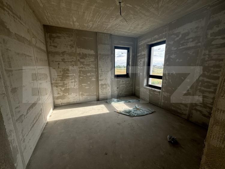 Apartament cu 3 camere decomandat în Micro 17