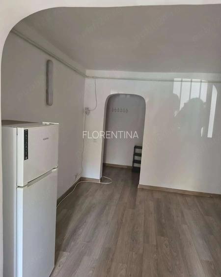 Garsoniera de vanzare