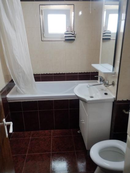 Apartament cu 3 camere decomandat în Inel II