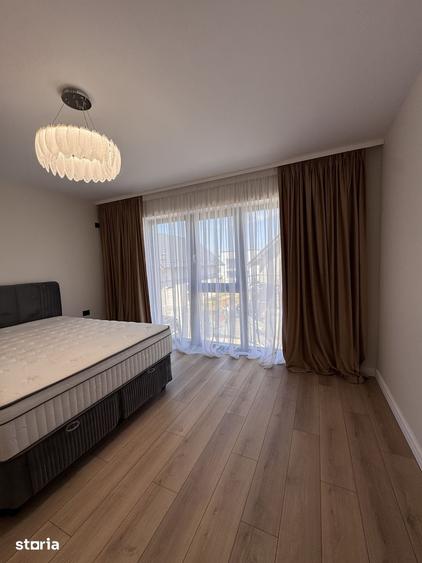 Casă cu 4 camere cu Teren 330 Mp în Central
