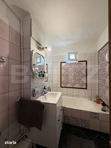 Apartament cu 4 camere decomandat în 1 Mai