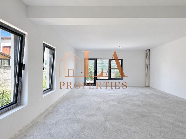 Duplex cu 4 camere cu Canalizare în Sud-Vest