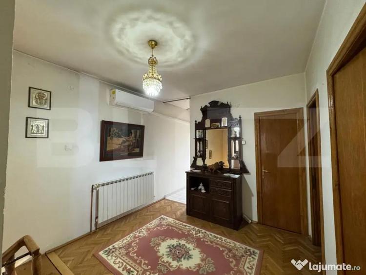 Casă cu 5 camere cu Teren 163 Mp în Siloz