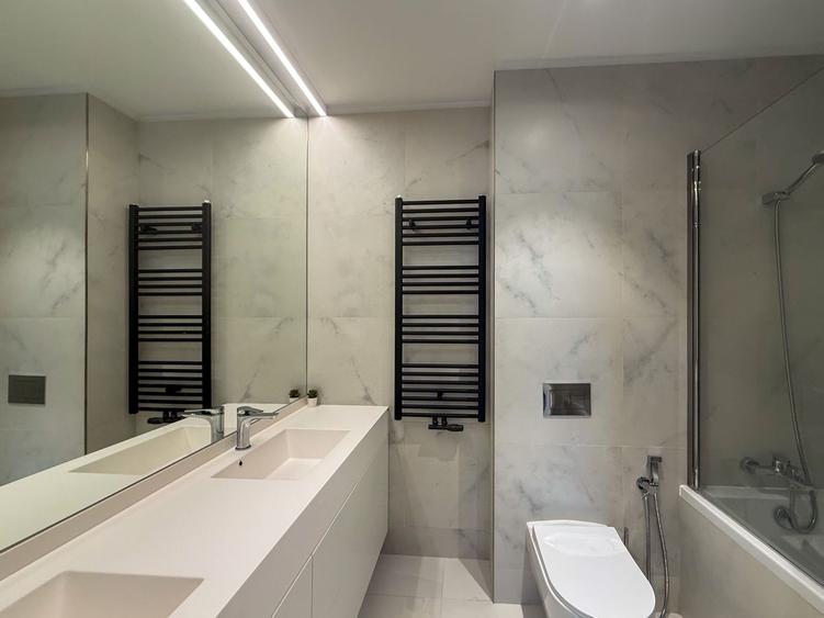 Apartament cu 3 camere semidecomandat, mobilat în Barbu Văcărescu