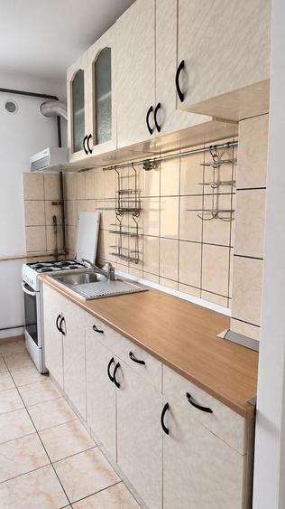 Apartament cu 2 camere semidecomandat în Soarelui