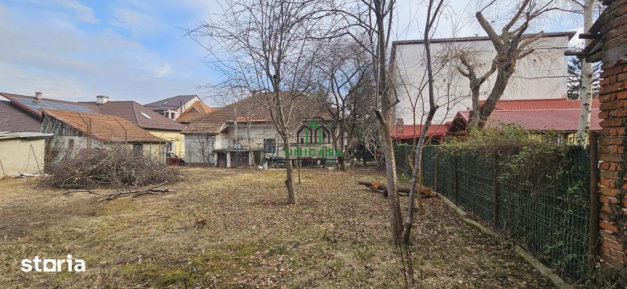 Casă cu 4 camere cu Teren 920 Mp în Central