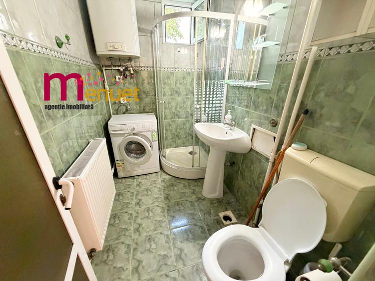 Apartament cu 2 camere semidecomandat în Piața Veche