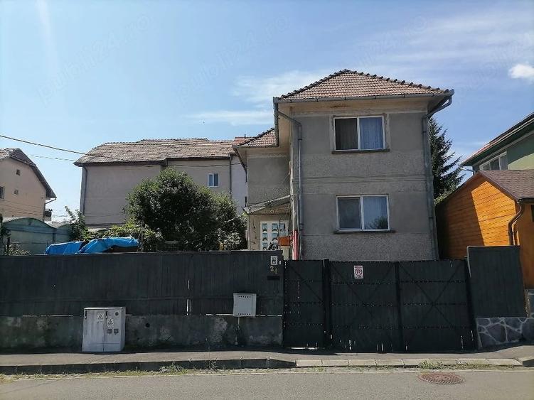 Casă cu Teren 289 Mp în Semicentral