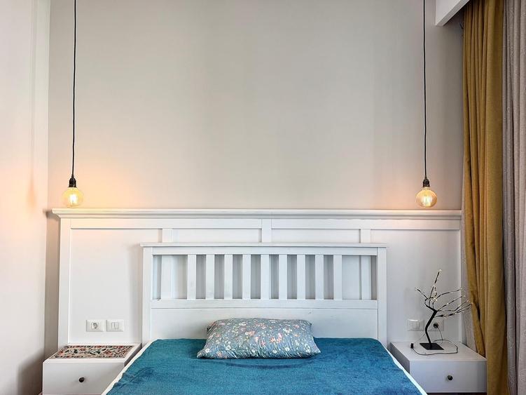Apartament cu 3 camere semidecomandat în Universitate