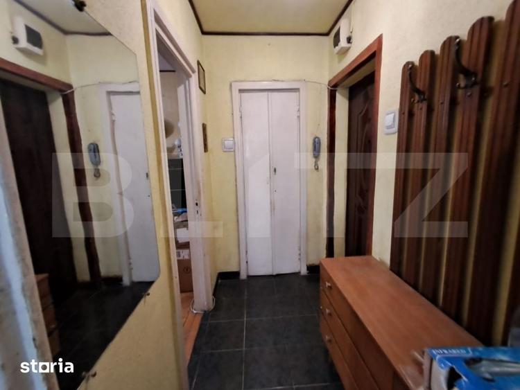 Apartament cu 2 camere semidecomandat în Aleea Carpați