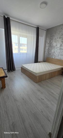 Apartament cu 4 camere semidecomandat în Central