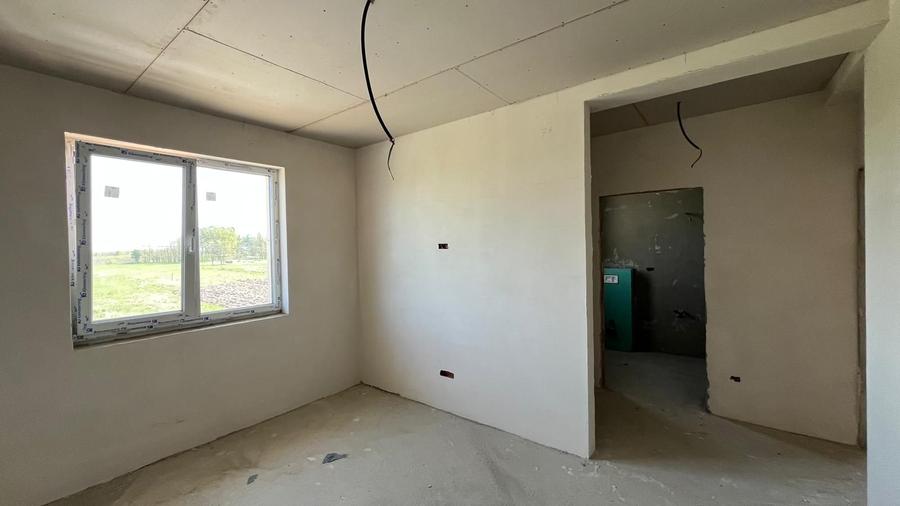 Duplex cu 5 camere cu Canalizare în Urseni