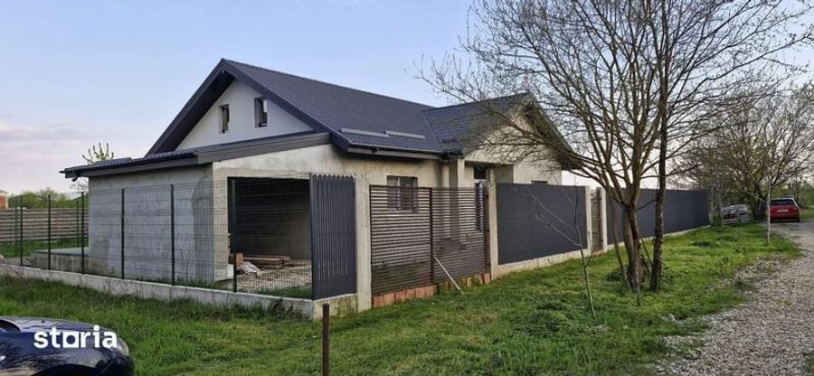 Teren de 138 mp, în Domnești