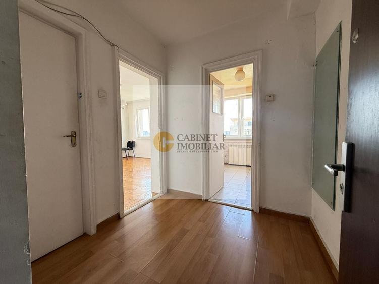 Apartament cu 3 camere decomandat în Gara de Nord