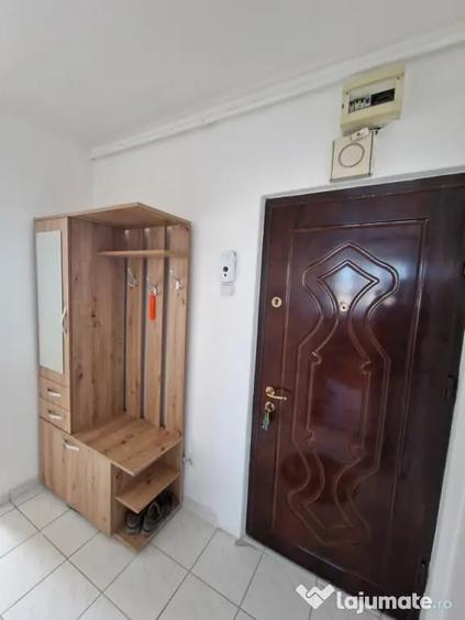 Apartament cu 2 camere semidecomandat, mobilat în Gării