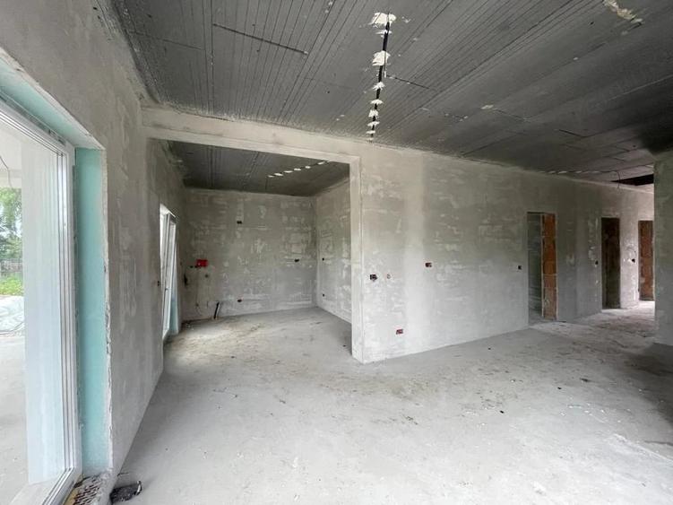 Casă cu 3 camere cu Teren 510 Mp în Giarmata
