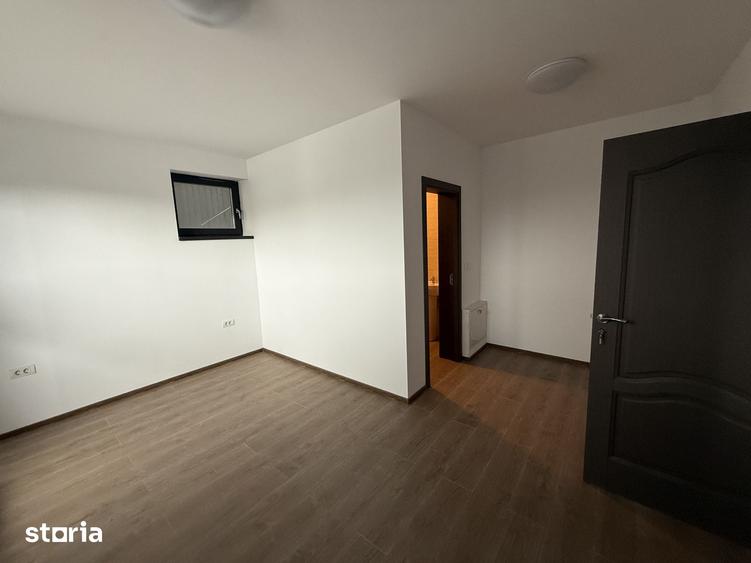 Apartament cu 3 camere semidecomandat în Nord