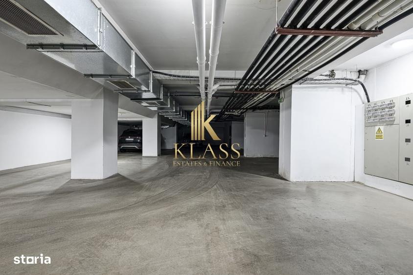 Apartament cu 3 camere decomandat, mobilat în P-ța Victoriei