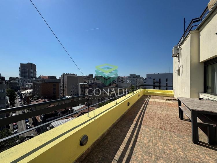 Apartament cu 3 camere semidecomandat în Romană