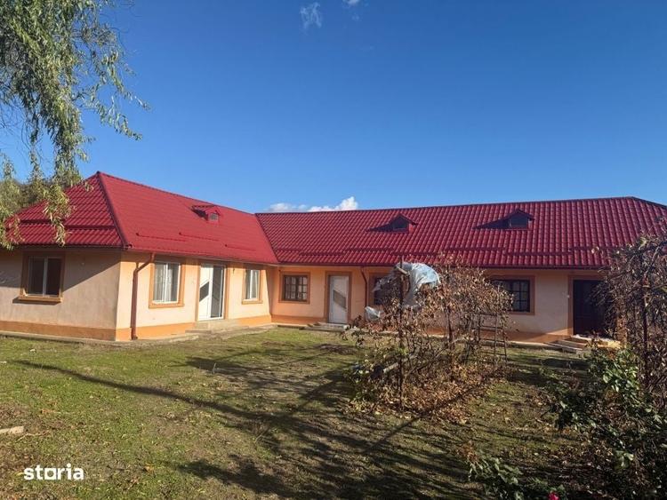 Casă cu 4 camere în Vârvor