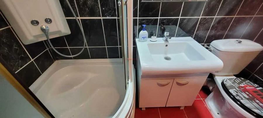 Garsonieră decomandată în Central