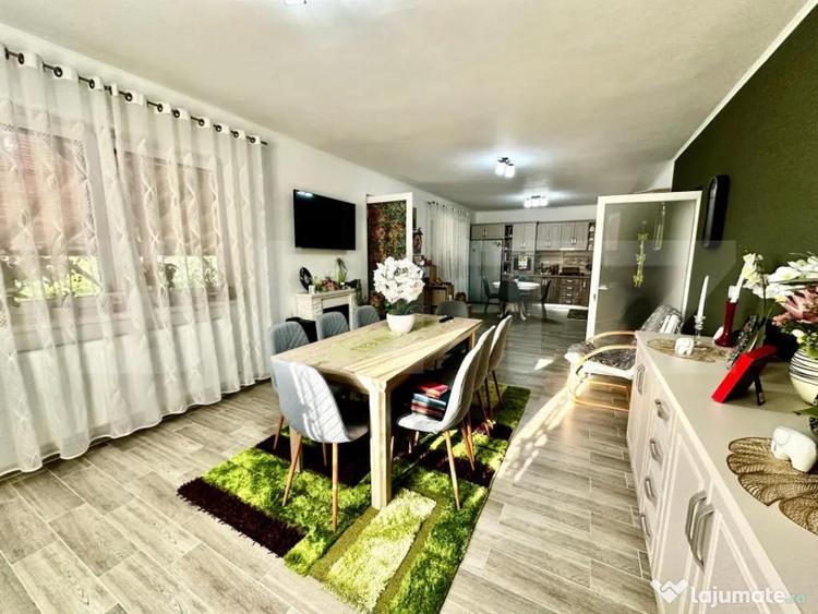 Casă cu 8 camere cu Teren 1000 Mp în Bărăbanț
