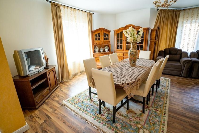 Casă cu 3 camere în Central