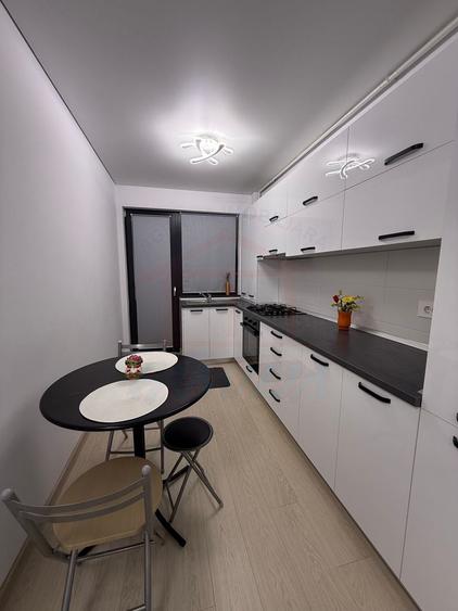 Apartament cu 2 camere decomandat, mobilat în Micro 17