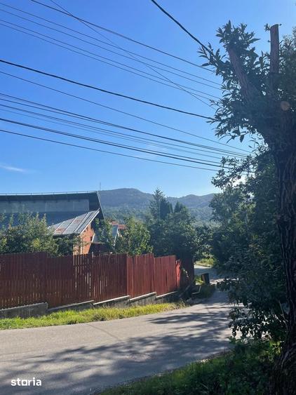 Casă cu 5 camere cu Teren 555 Mp în Gura Beliei
